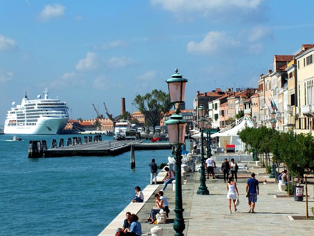 Karácsonyi és újévi hajózás a Balatonon